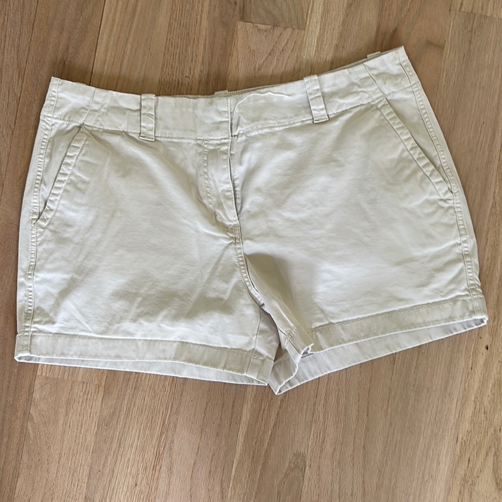 Vineyard Vines 3.5” every day shorts